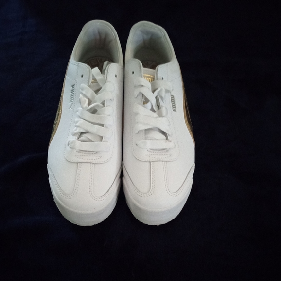 Shoes - Picture 2 of 3